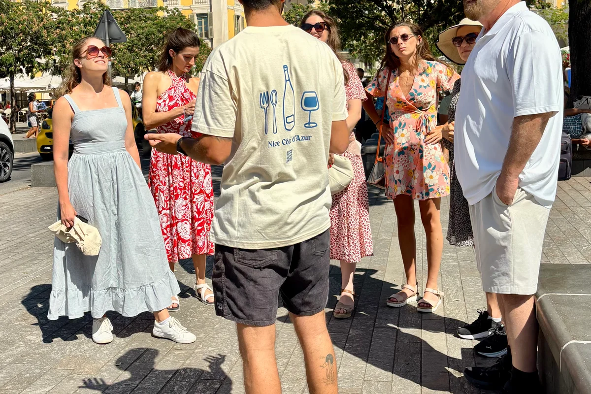 הליכת חובבי יין בניס